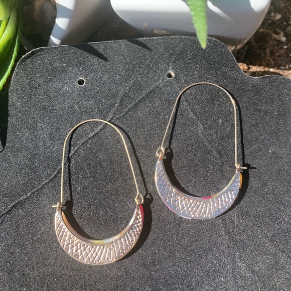 Gorgeous natural tortoise shell earrings - Picture 4 of 8
